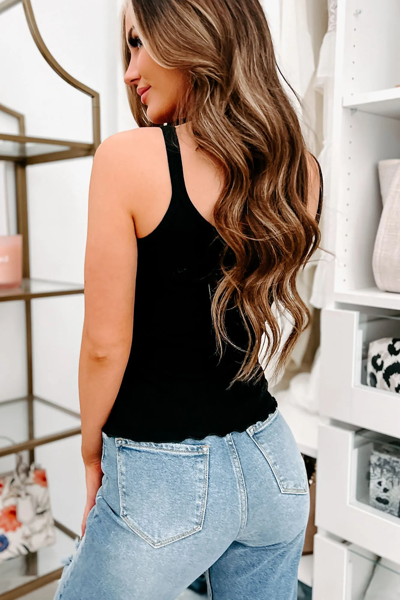Known Facts Ribbed Lettuce Hem Tank Top (Black)